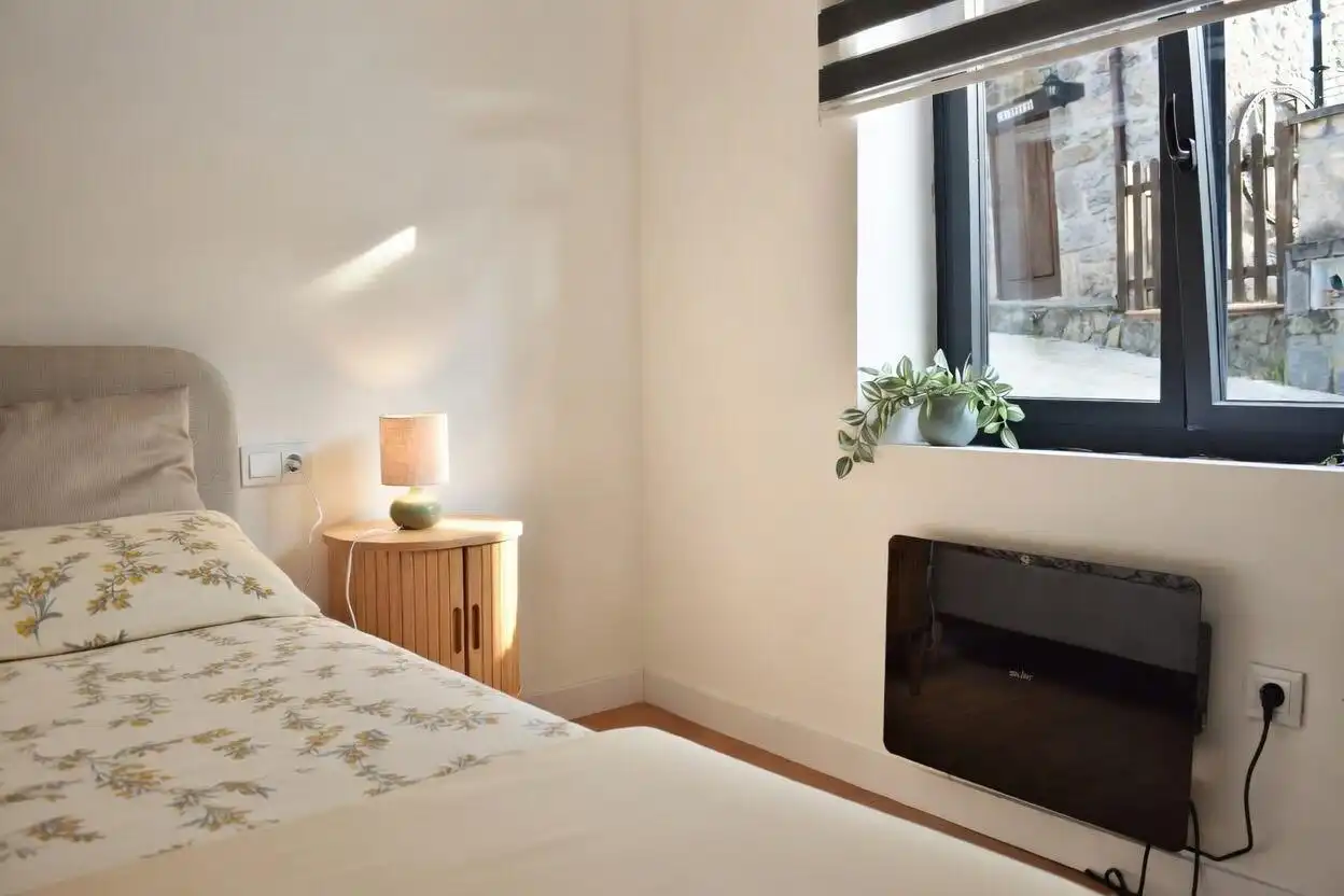 Habitación de Casa o chalet en venta en Parres con Calefacción y Amueblado