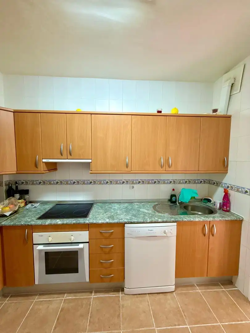 Cuina de Casa adosada en venda en Vélez-Málaga amb Aire condicionat, Calefacció i Terrassa