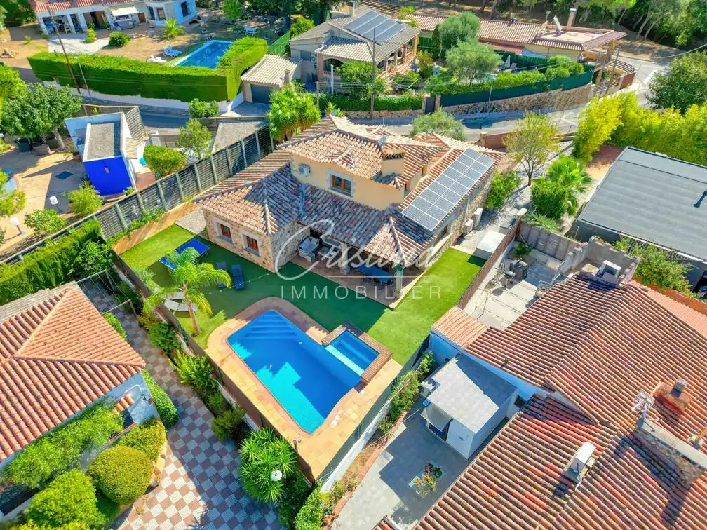 Vista exterior de Casa o xalet en venda en Santa Cristina d'Aro amb Calefacció, Jardí privat i Terrassa