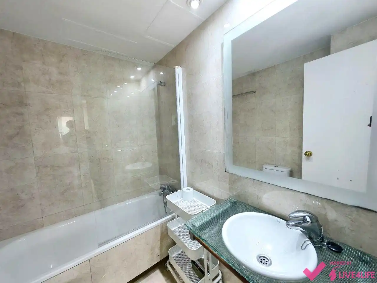 Badezimmer von Maisonette zur Miete in Sevilla mit Klimaanlage, Terrasse und Möbliert