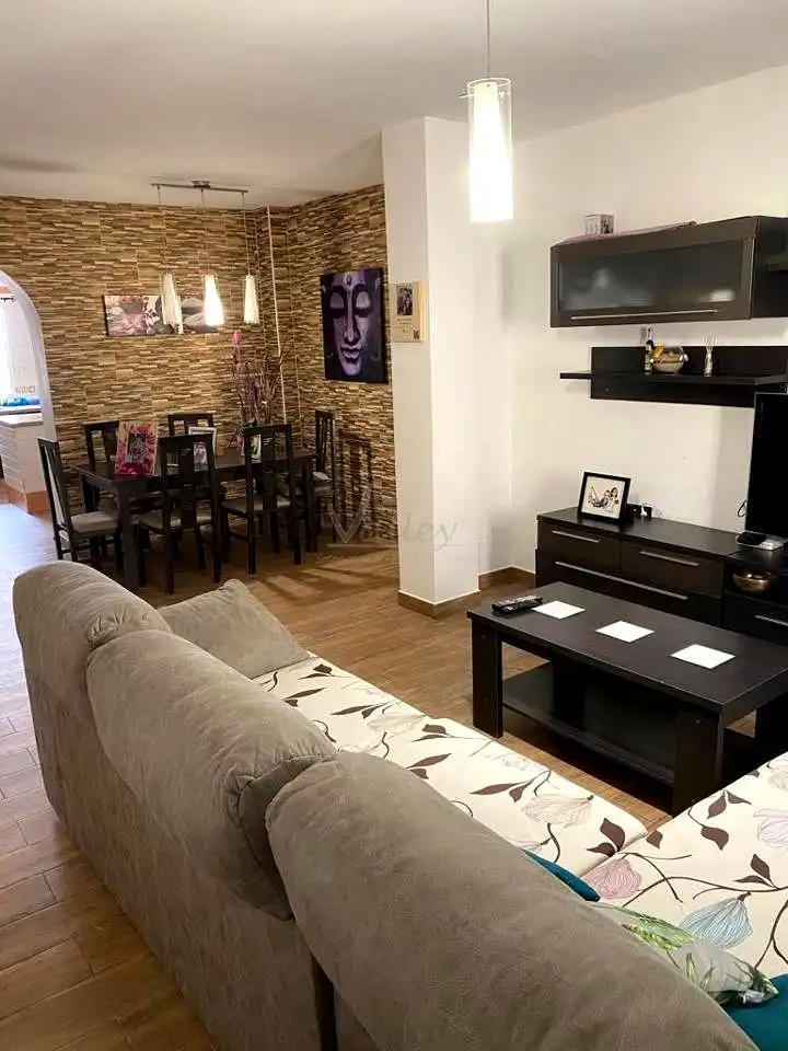Sala d'estar de Casa o xalet en venda en San Roque amb Jardí privat, Terrassa i Traster