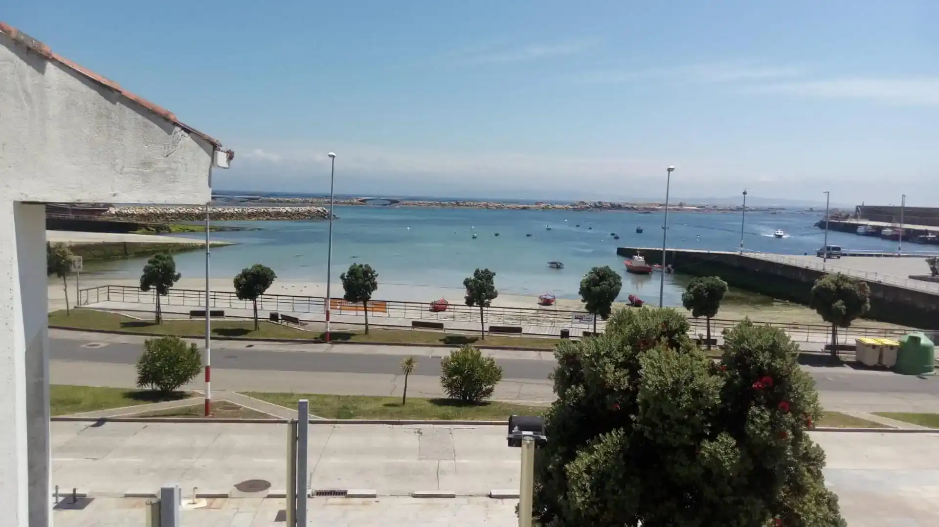 Planta baja en venta en Ribeira