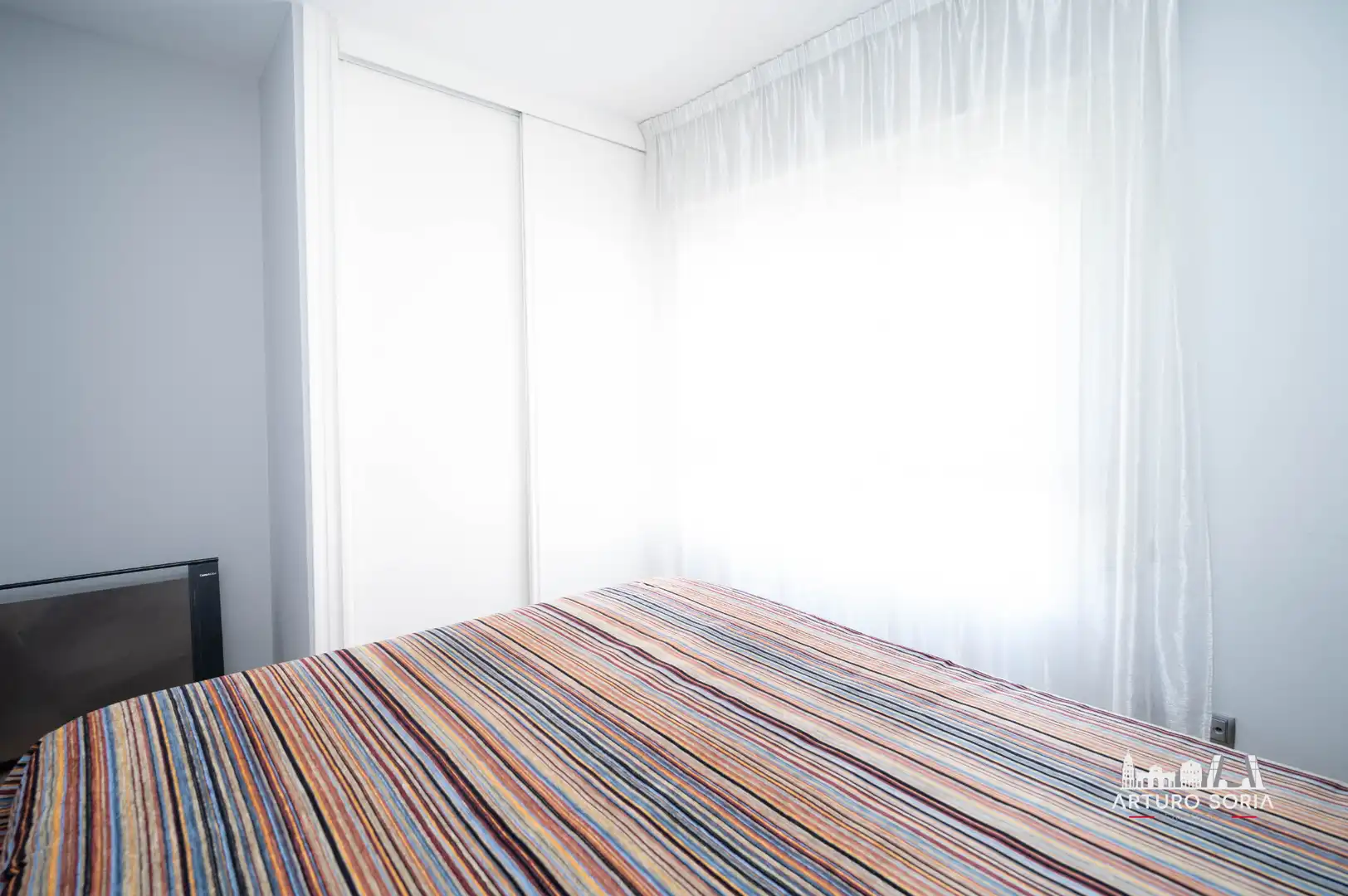 Habitación de Ático en venta en Madrid con Aire acondicionado, Terraza y Trastero