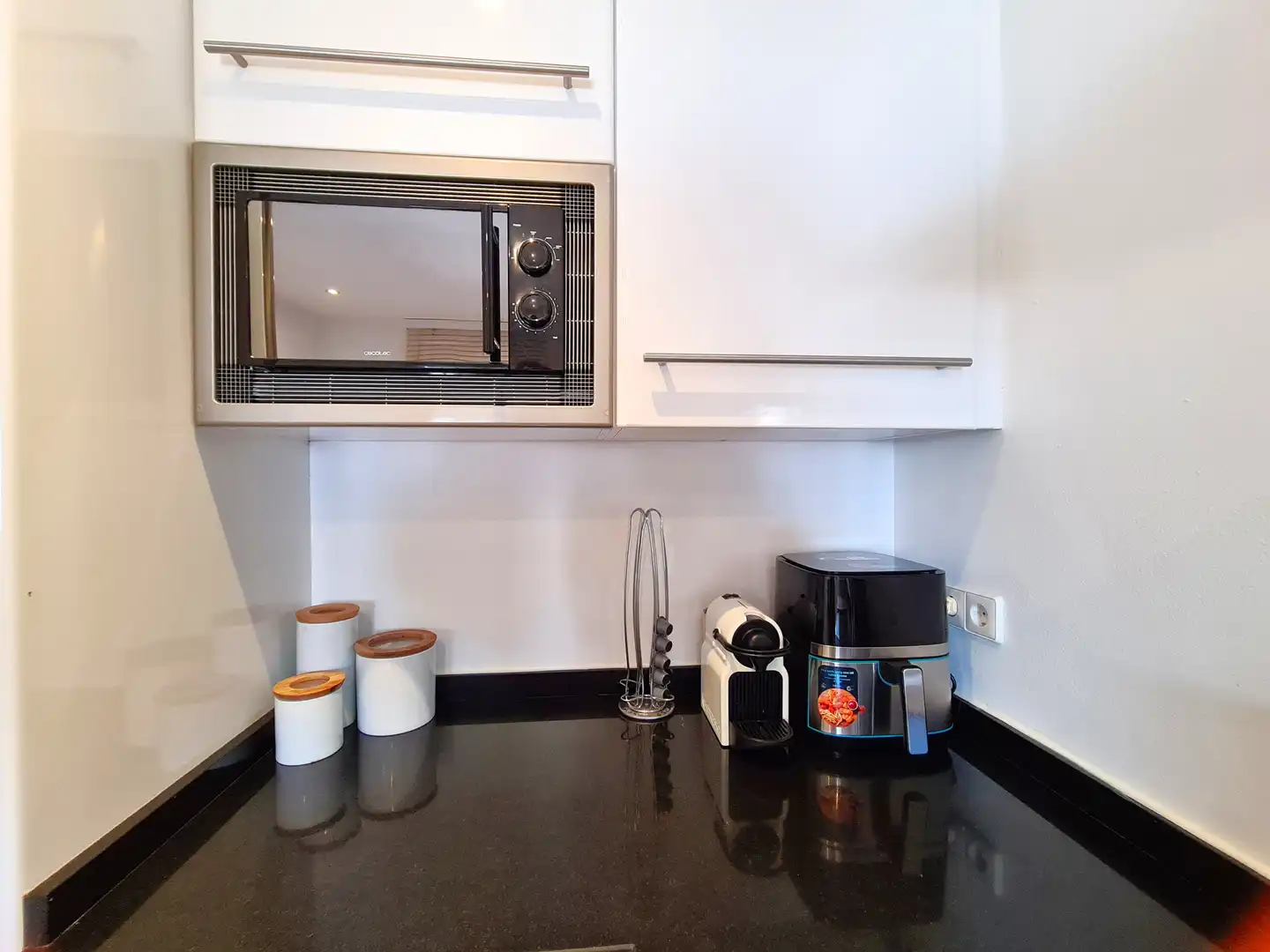 Kitchen of Detached homes for sale in Estepona  with Air Conditioner, Private garden and Terrace