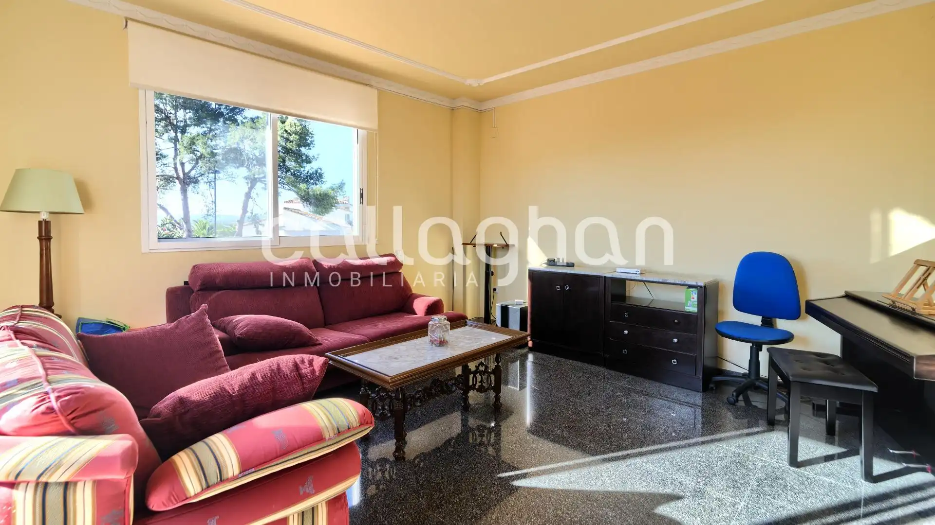 Sala d'estar de Casa o xalet en venda en Torrent amb Aire condicionat, Calefacció i Jardí privat