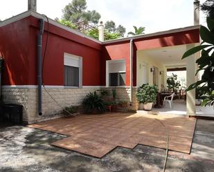 Exterior view of House or chalet for sale in Chiva  with Heating and Private garden