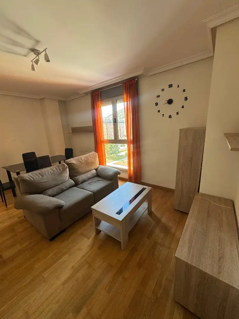 Appartement avec ascenseur à louer à Calle Daniel Moyano 8, imagen 2