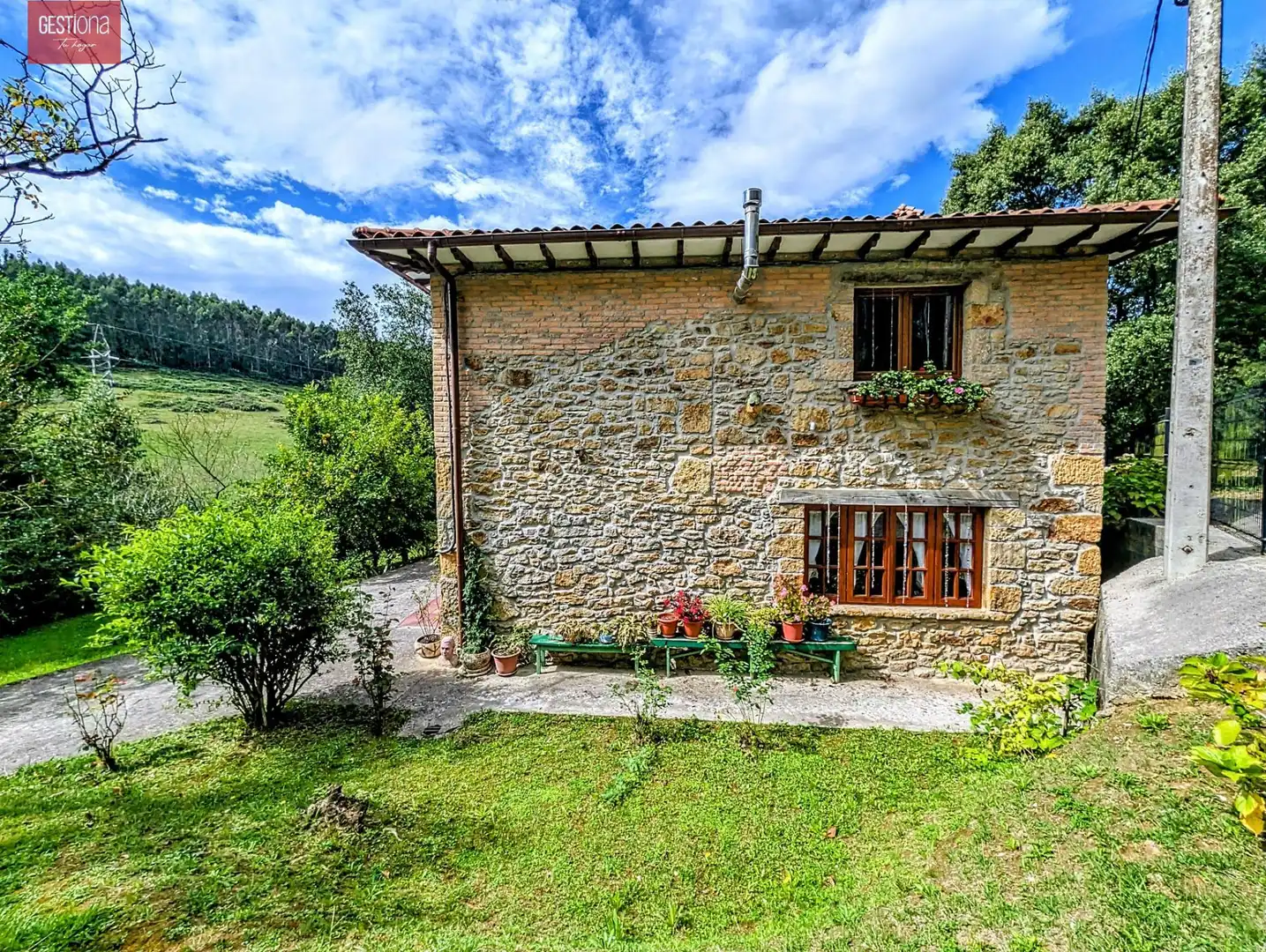 Vista exterior de Casa o chalet en venta en Escalante con Jardín privado y Balcón