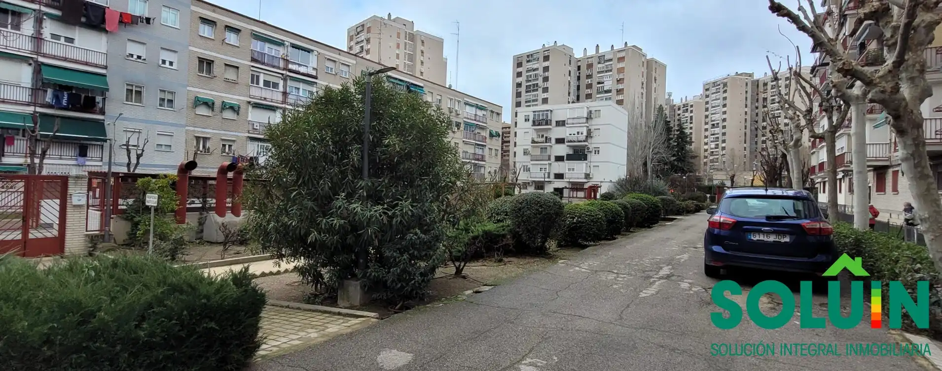Vista exterior de Garatge en venda en Madrid