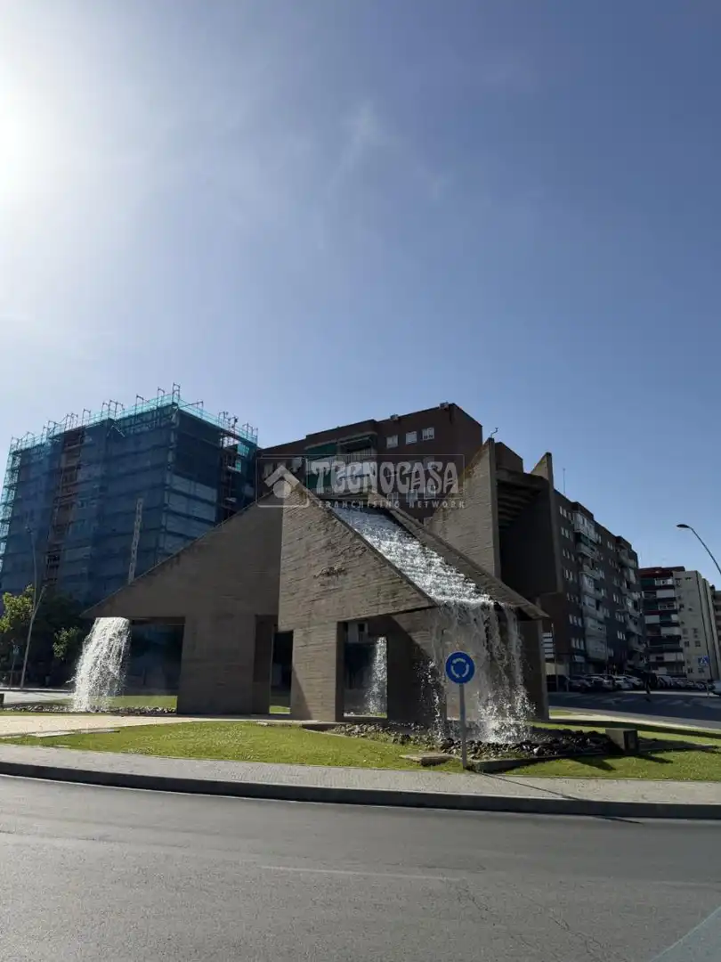 Außenansicht von Wohnung zum Verkauf in Fuenlabrada mit Heizung, Terrasse und Abstellraum