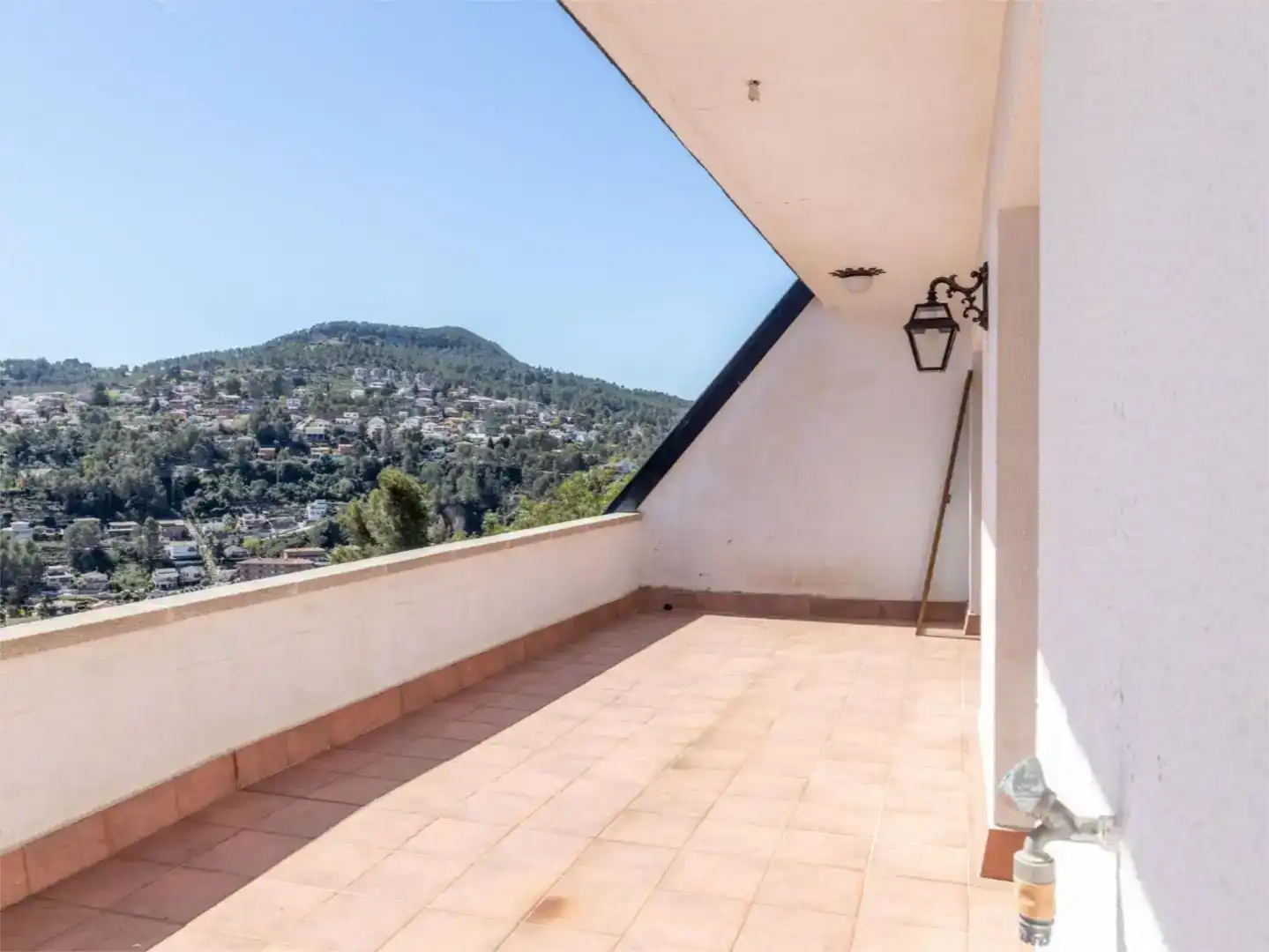 Terrassa de Casa o xalet en venda en Corbera de Llobregat amb Piscina i Balcó