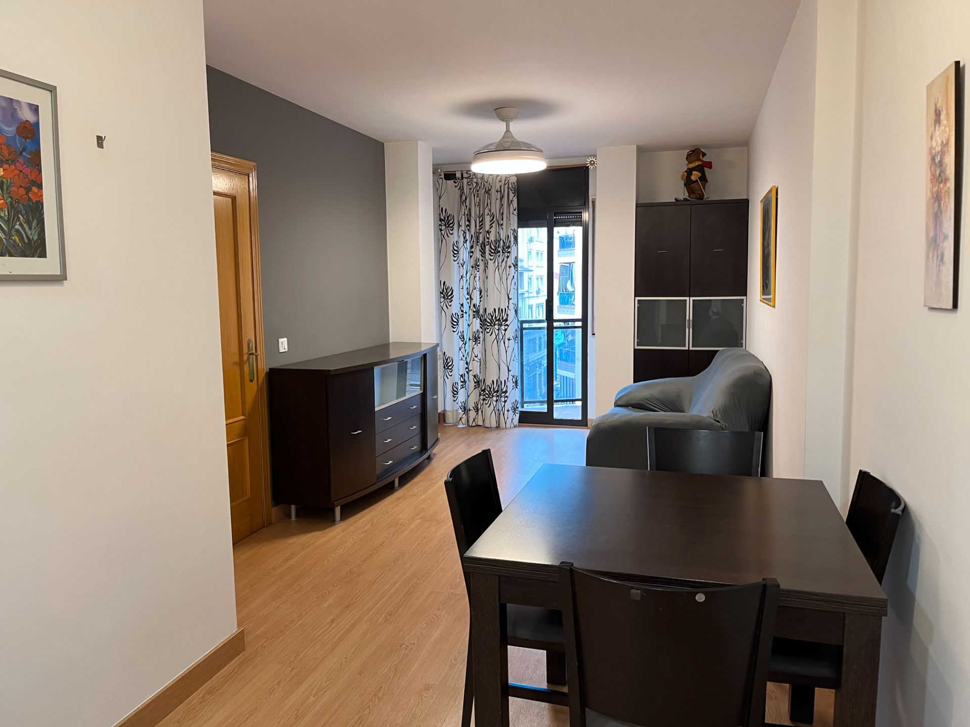 Living room of Flat for sale in  Lleida Capital  with Heating, Parquet flooring and Furnished