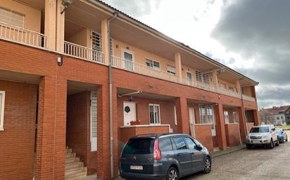 Vista exterior de Pis en venda en Villanubla amb Calefacció, Parquet i Terrassa