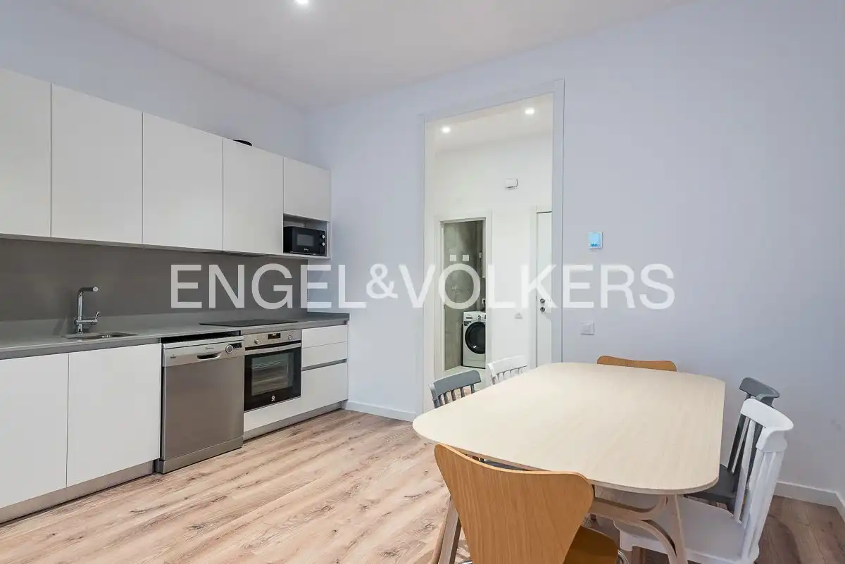 Flat with terrace to rent in Ciutat Vella, imagen 5