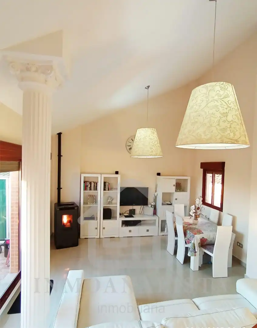Sala d'estar de Àtic en venda en Requena amb Terrassa