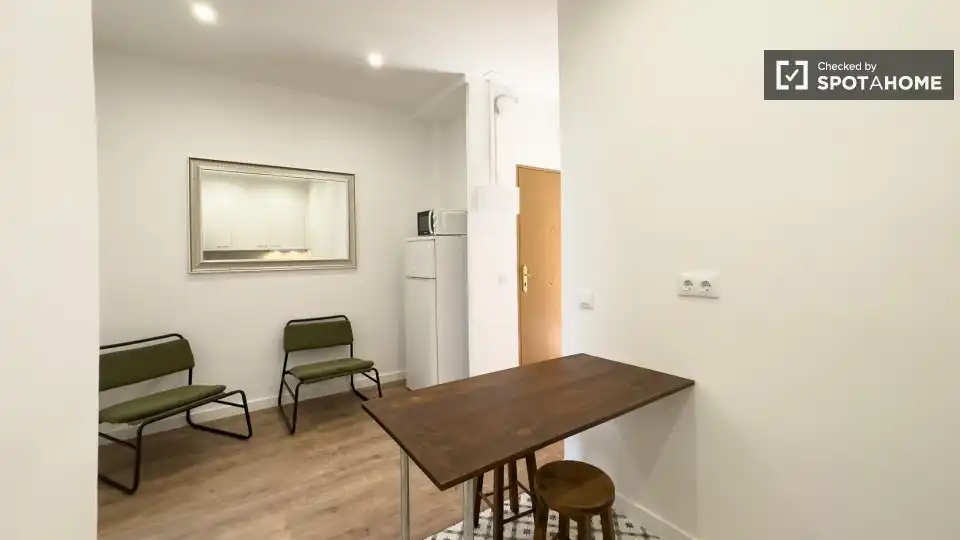 Flat with terrace to rent in Eixample, imagen 4