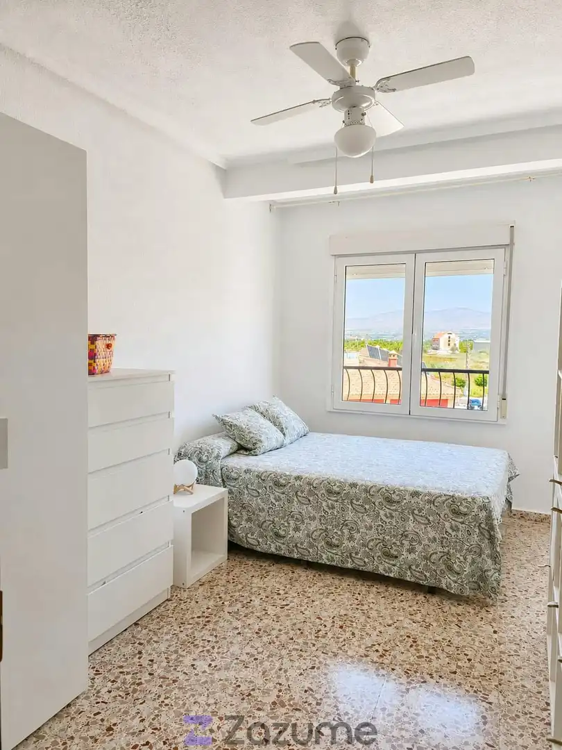 Habitación de Piso de alquiler en Catral con Aire acondicionado, Horno y Balcón
