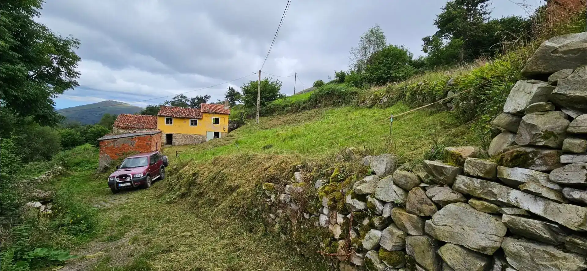 Casa adosada en venda en Belmonte de Miranda