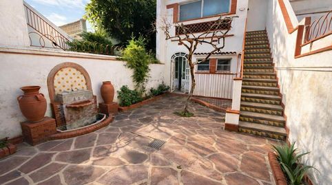 Magnífica propiedad con patio, terraza y estancias clásicas en el corazón de Mataró!