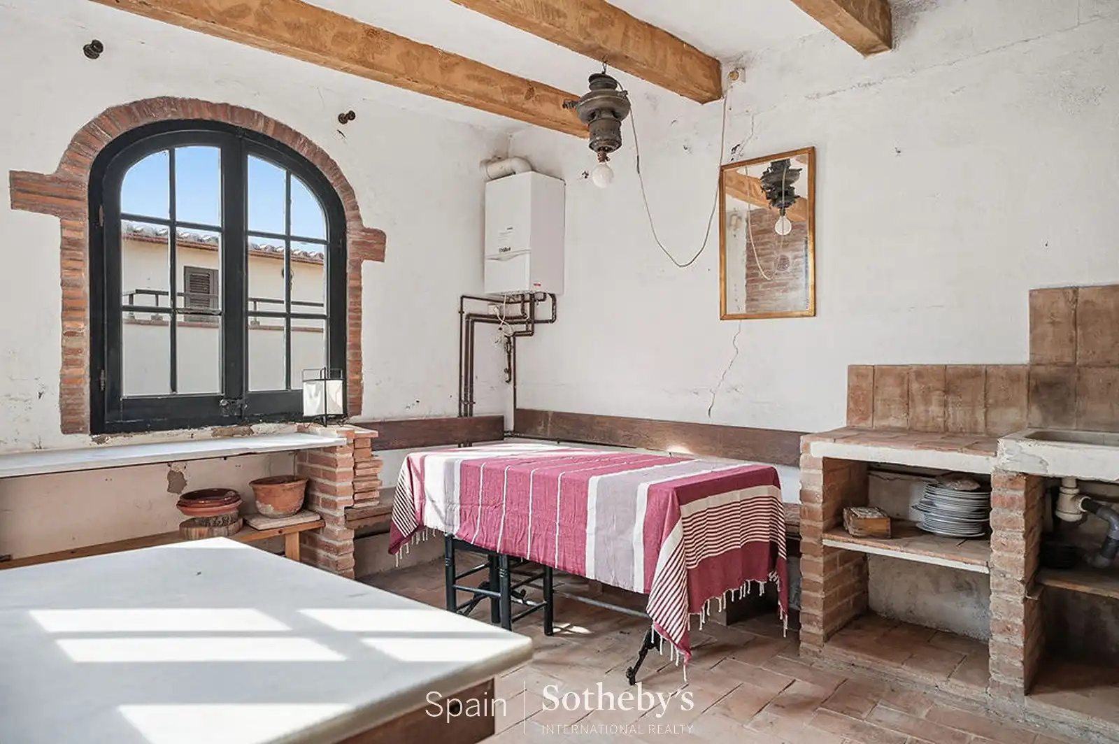 Küche von Einfamilien-Reihenhaus zum Verkauf in L'Escala mit Heizung, Terrasse und Abstellraum