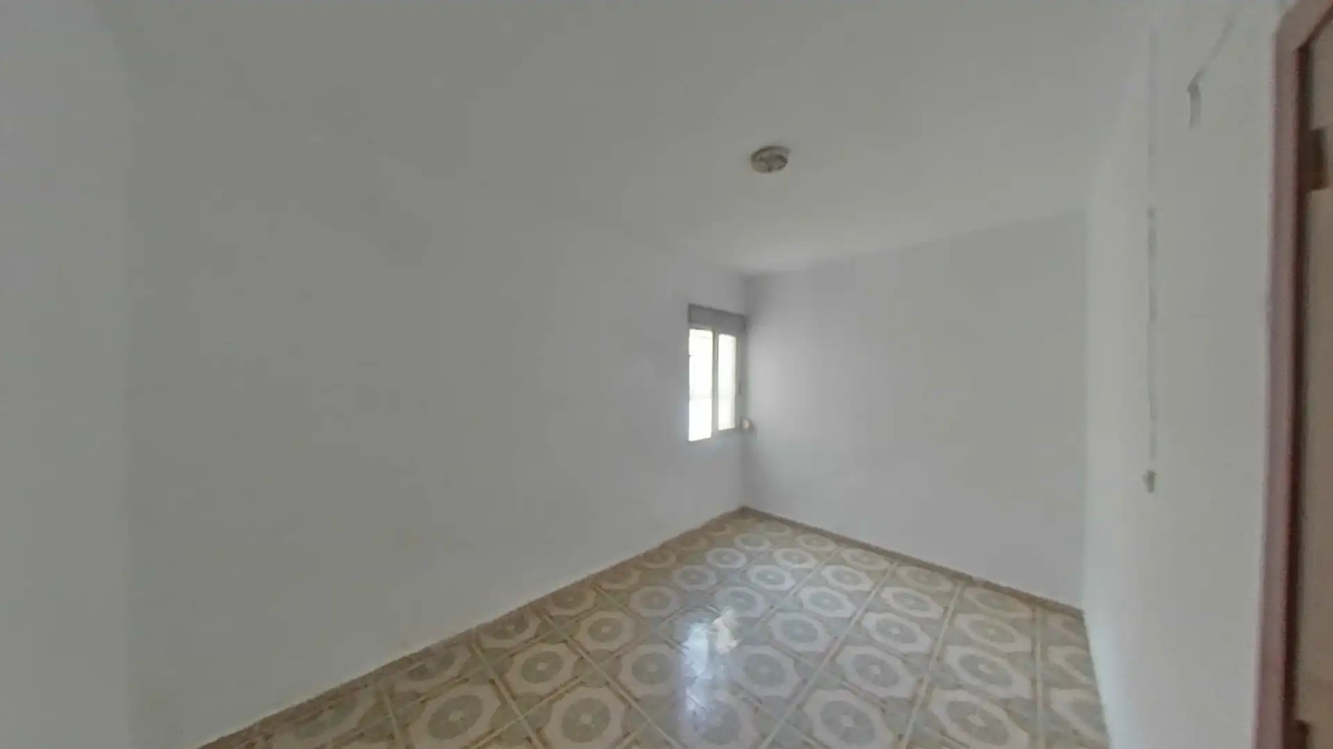 Habitación de Piso en venta en Valencia con Balcón