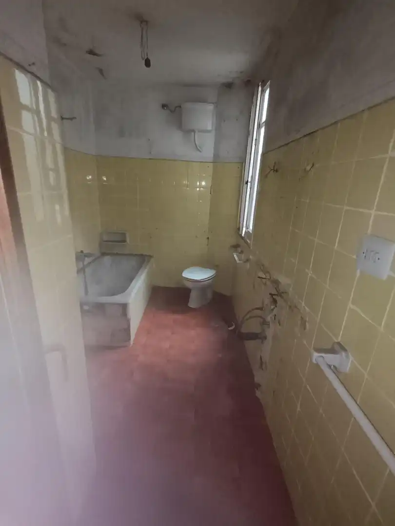 Bathroom of Buildings for sale in Ourense Capital 