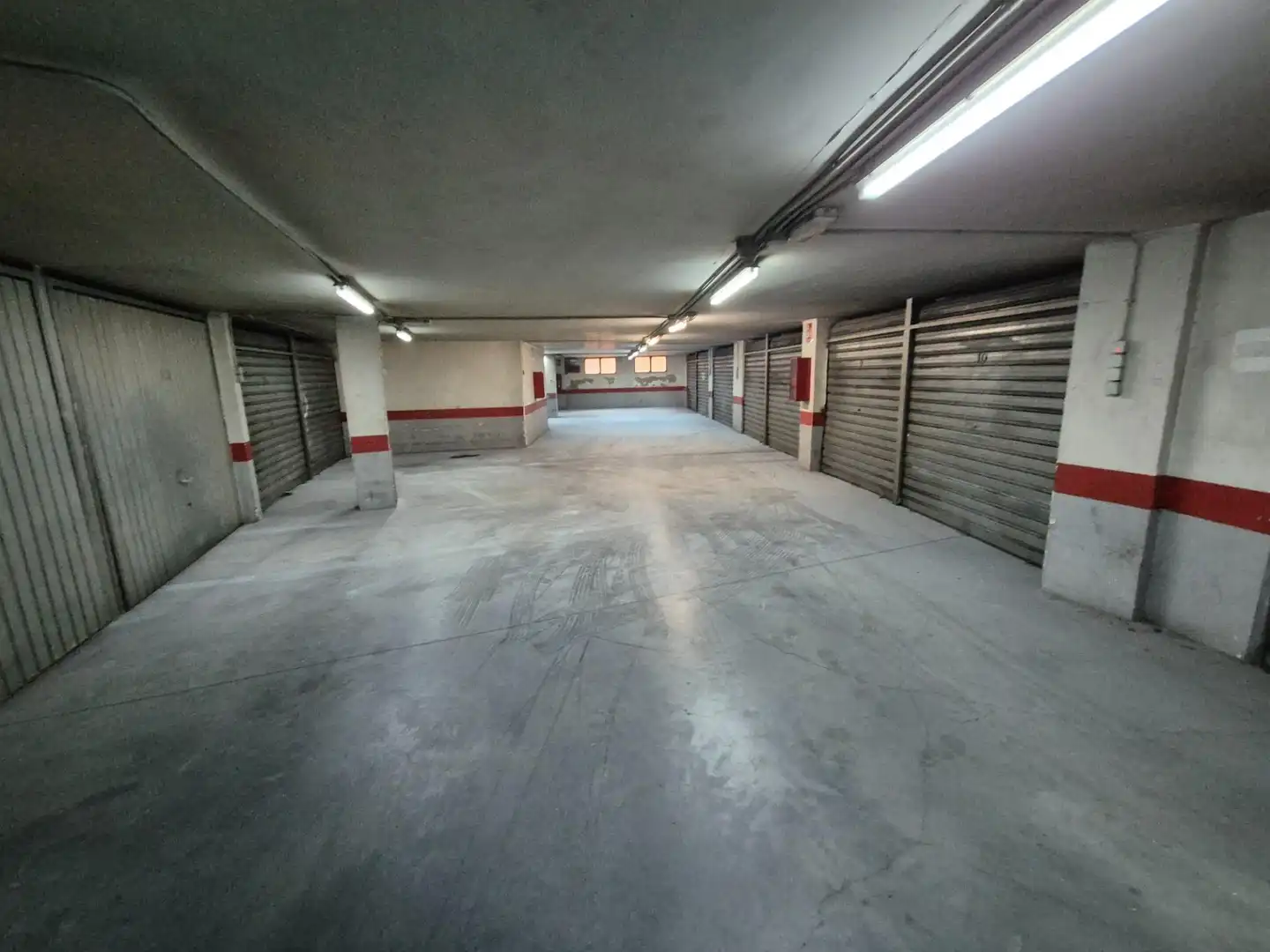 Parkplatz von Garage zum Verkauf in Elda