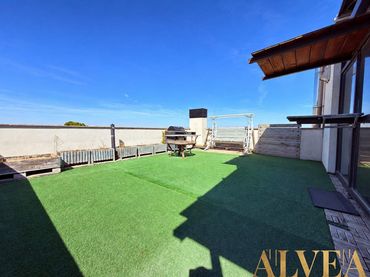 Haus zum Verkauf in Plaza MAYOR (VENTA OLIVAR)