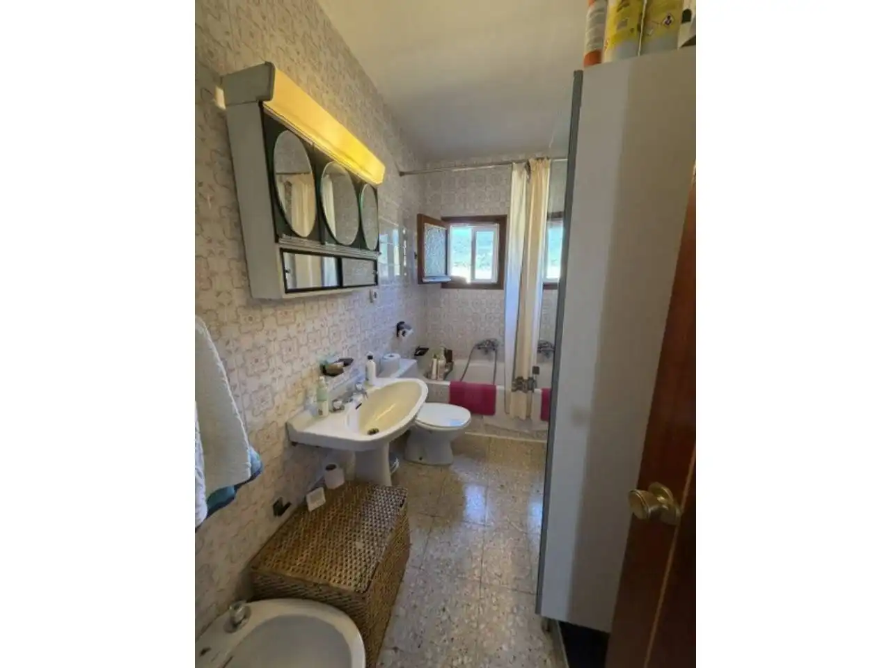 Bany de Casa o xalet en venda en Rascafría amb Jardí privat, Terrassa i Moblat