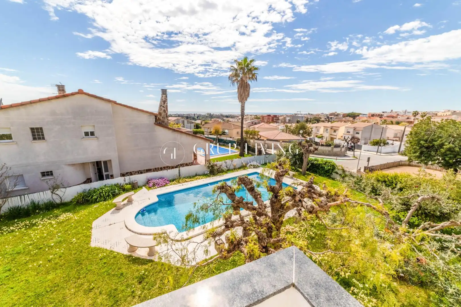 Vista exterior de Casa o chalet en venta en Vilanova i la Geltrú con Calefacción, Jardín privado y Terraza