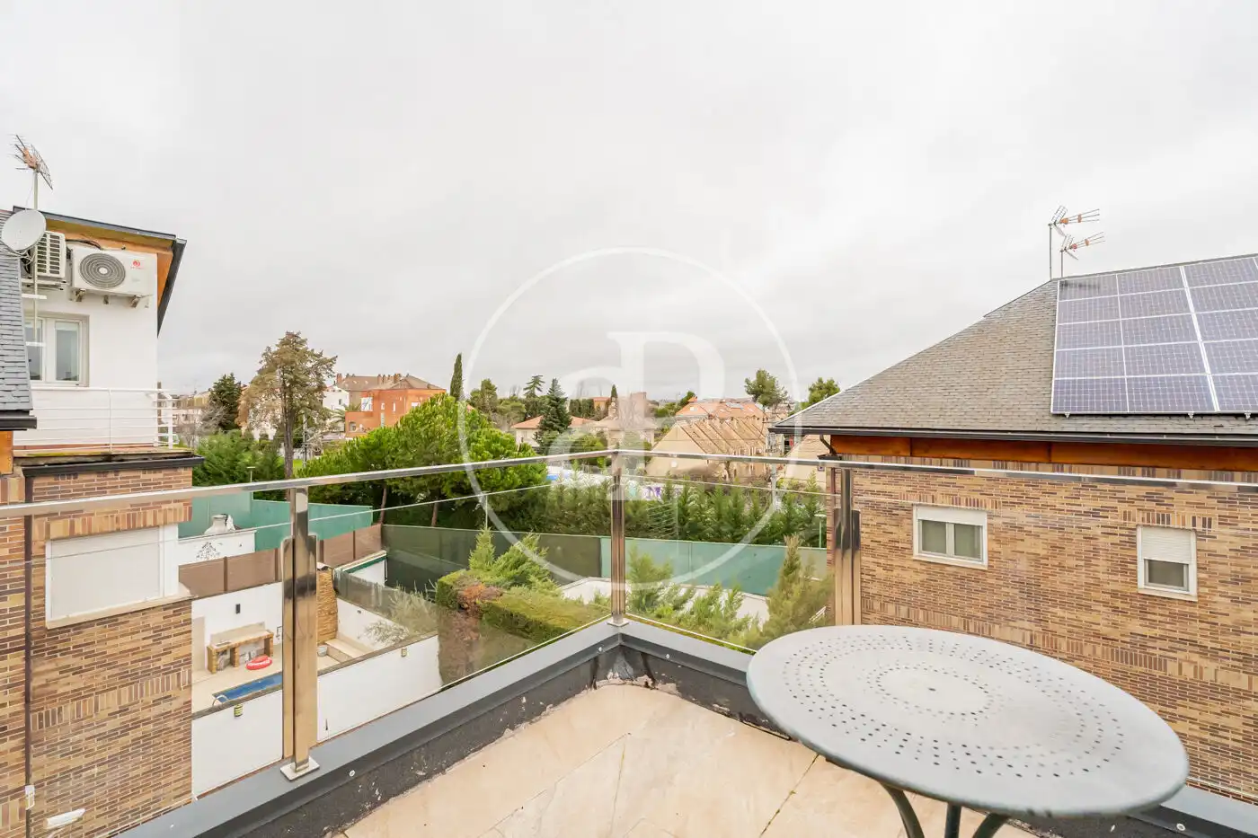Terraza de Casa adosada en venta en Pozuelo de Alarcón con Aire acondicionado, Calefacción y Jardín privado
