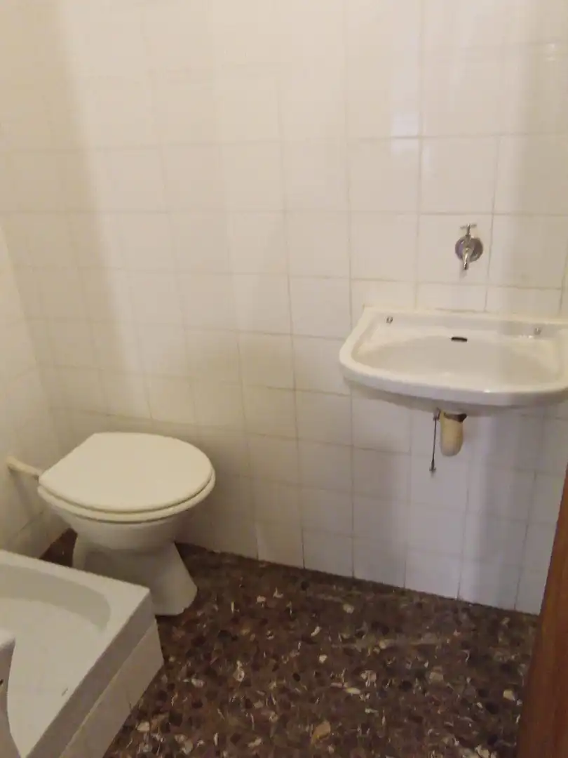 Baño de Local en venta en Barcelona