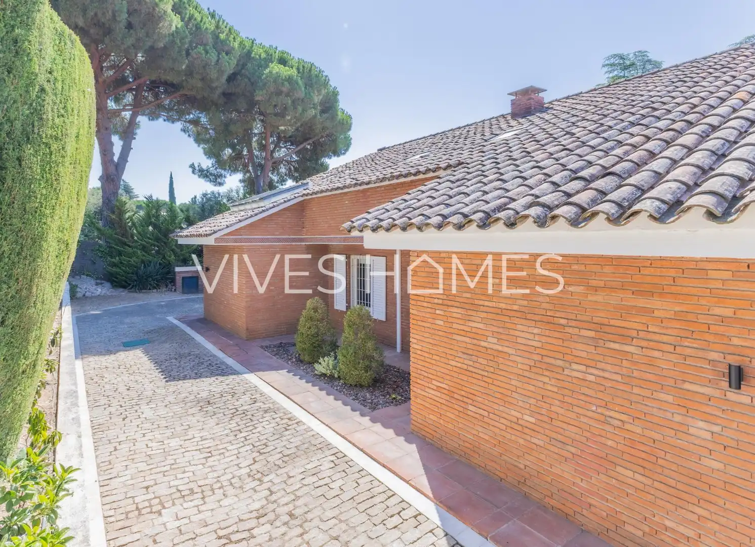 Vista exterior de Casa o xalet en venda en Sant Vicenç de Montalt amb Aire condicionat, Calefacció i Jardí privat