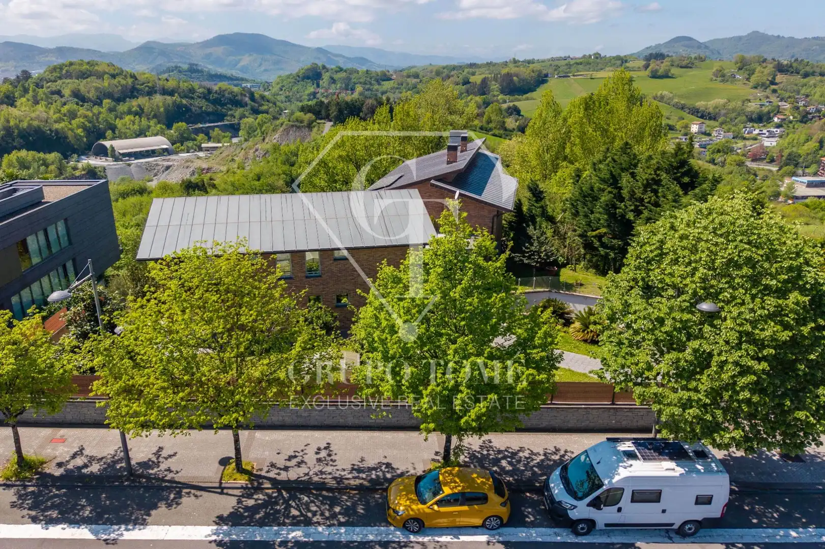 Außenansicht von Einfamilien-Reihenhaus zum Verkauf in Donostia - San Sebastián  mit Heizung, Privatgarten und Terrasse