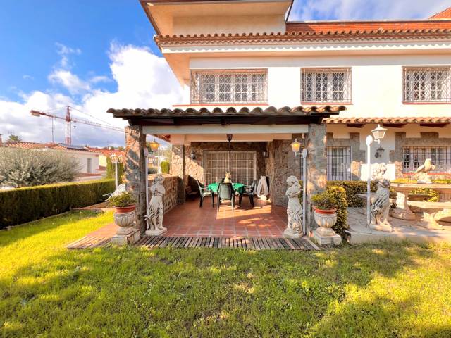 Casa-chalet en Venta en Alella