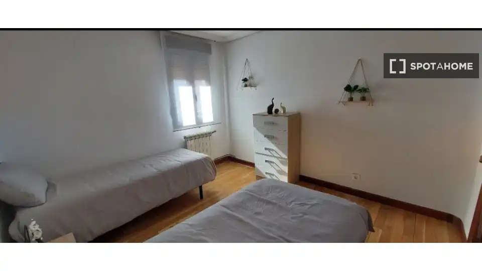 Bedroom of Apartments for share in Camargo  with Air Conditioner, Heating and Terrace