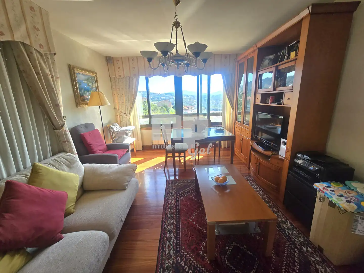 Sala de estar de Casa o chalet en venta en Vigo  con Calefacción, Jardín privado y Terraza