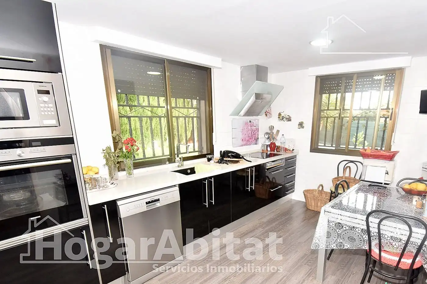 Chalet con piscina en venta en Calle Enmig, imagen 5