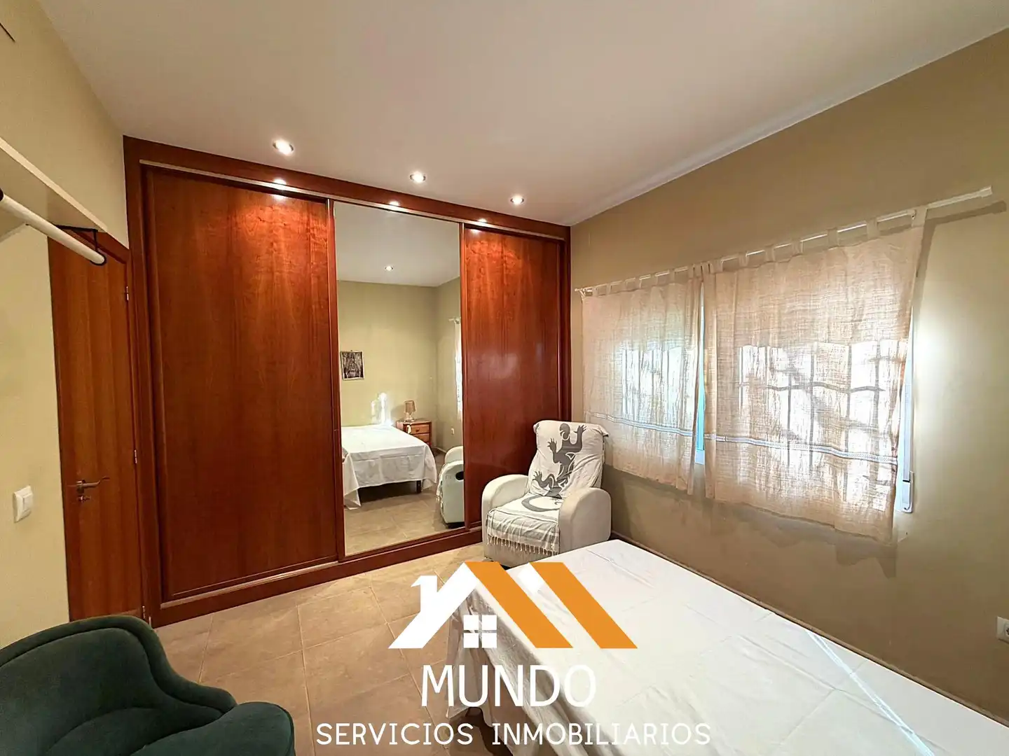 Habitación de Casa o chalet en venta en Paterna con Aire acondicionado, Terraza y Trastero