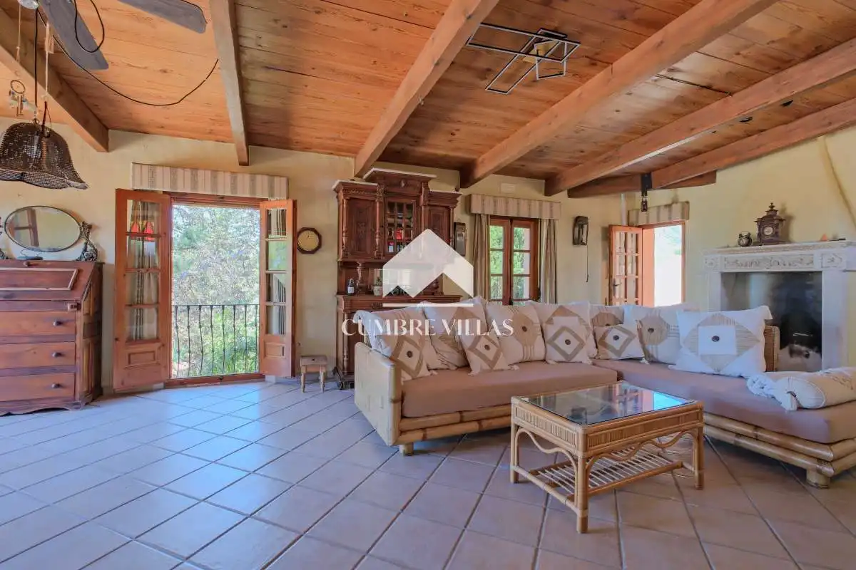 Sala de estar de Finca rústica en venta en Almuñécar con Jardín privado, Terraza y Trastero