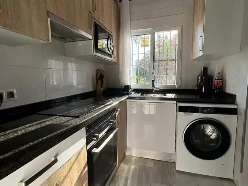 Küche von Wohnung zum Verkauf in Marbella mit Klimaanlage, Schwimmbad und Balkon