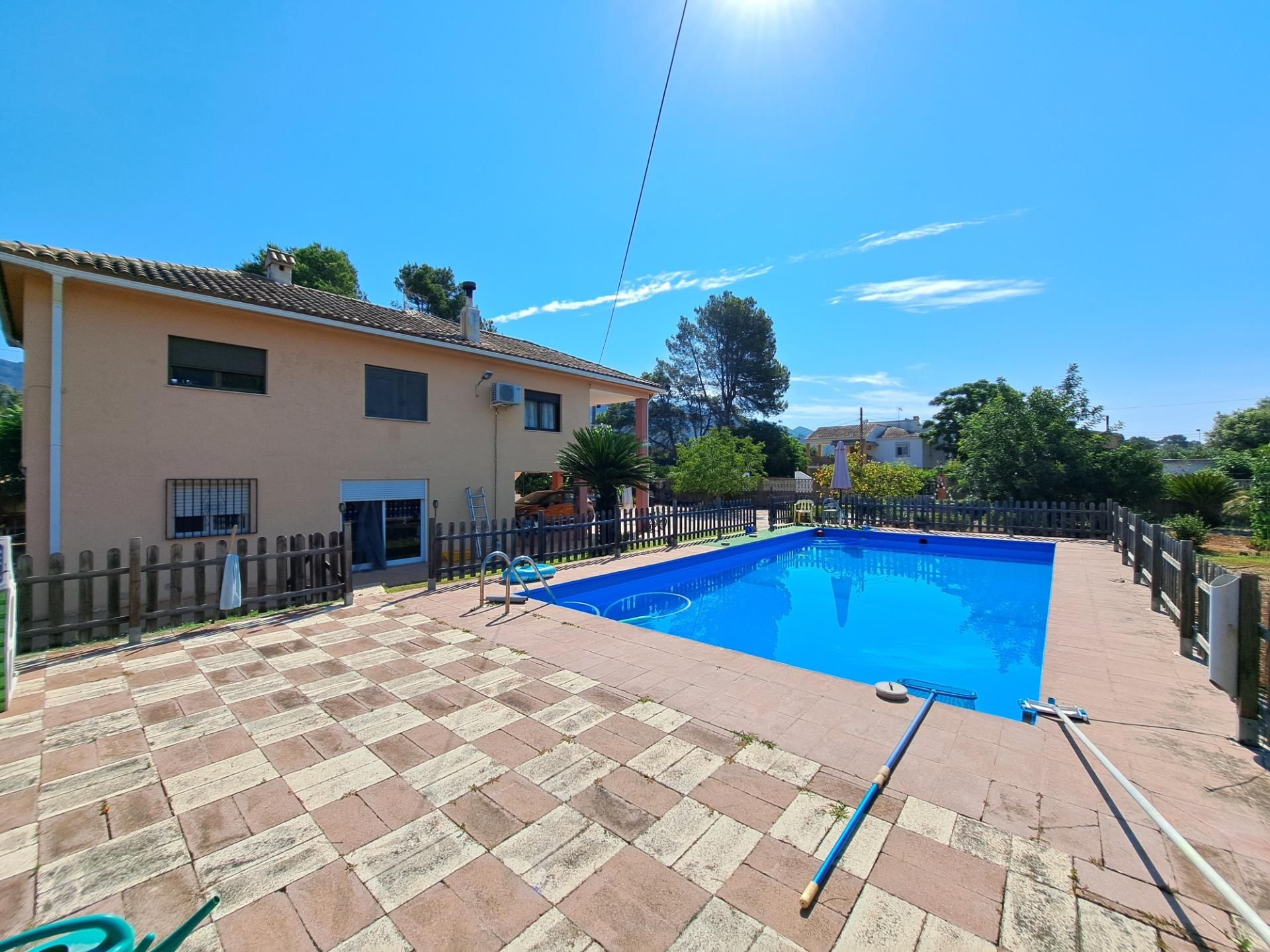 Piscina de Casa o xalet en venda en Alzira amb Aire condicionat, Calefacció i Jardí privat