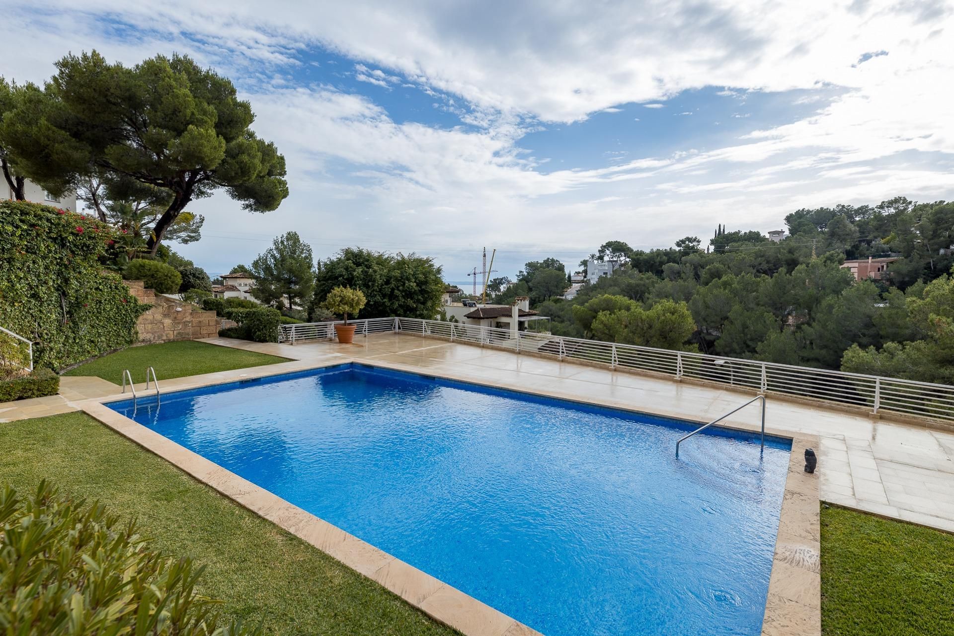 Piscina de Àtic en venda en Calvià amb Aire condicionat, Jardí privat i Terrassa