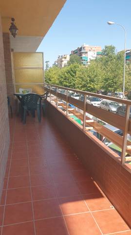 Piso en Alquiler en Calle Primavera, 22 en Barrio de Zaidín
