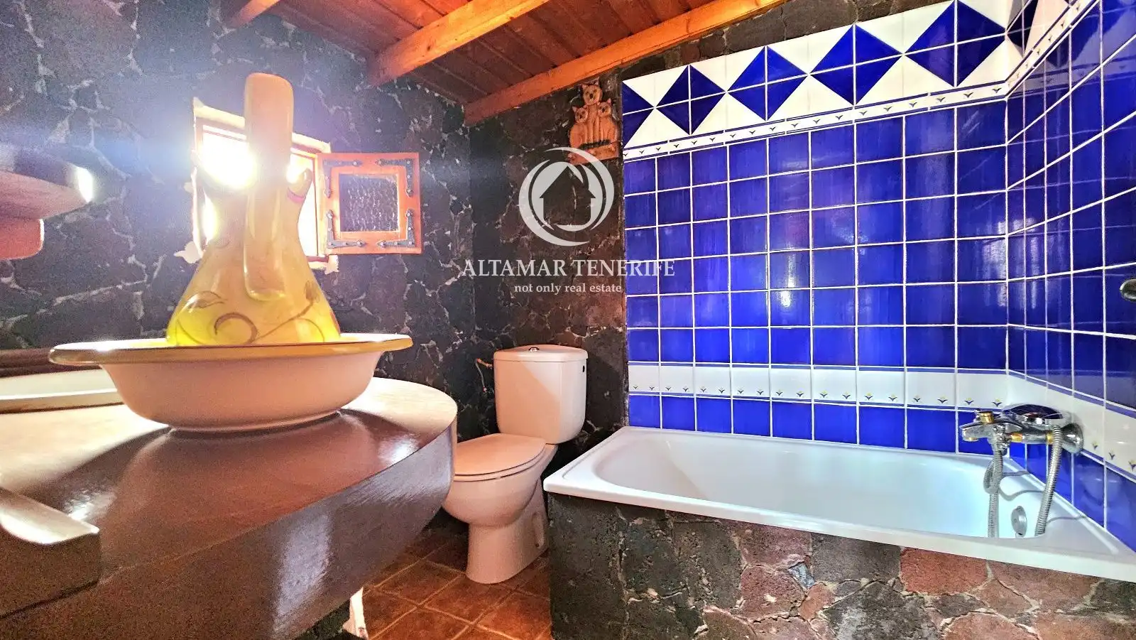 Baño de Casa adosada en venta en Santiago del Teide con Terraza, Trastero y Amueblado