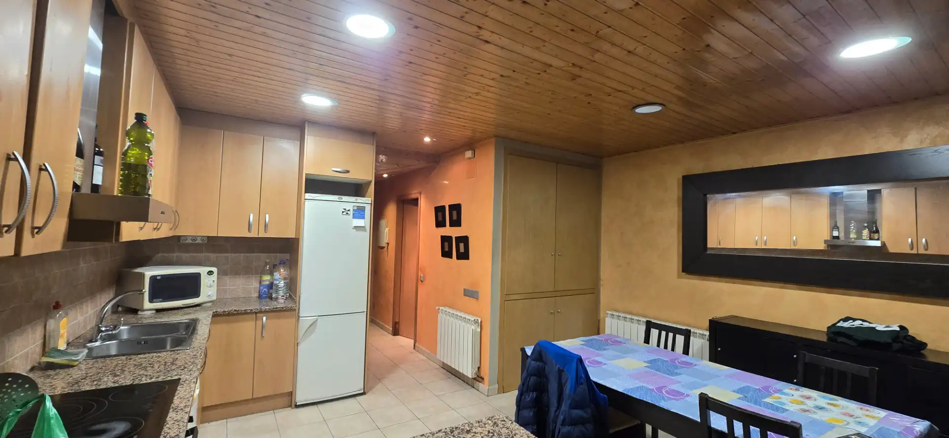 Cuina de Pis en venda en Manlleu amb Calefacció, Terrassa i Traster