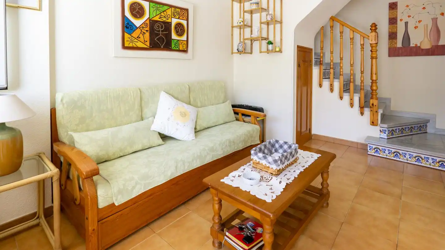 Sala de estar de Casa adosada en venta en Santa Pola con Terraza, Piscina y Amueblado
