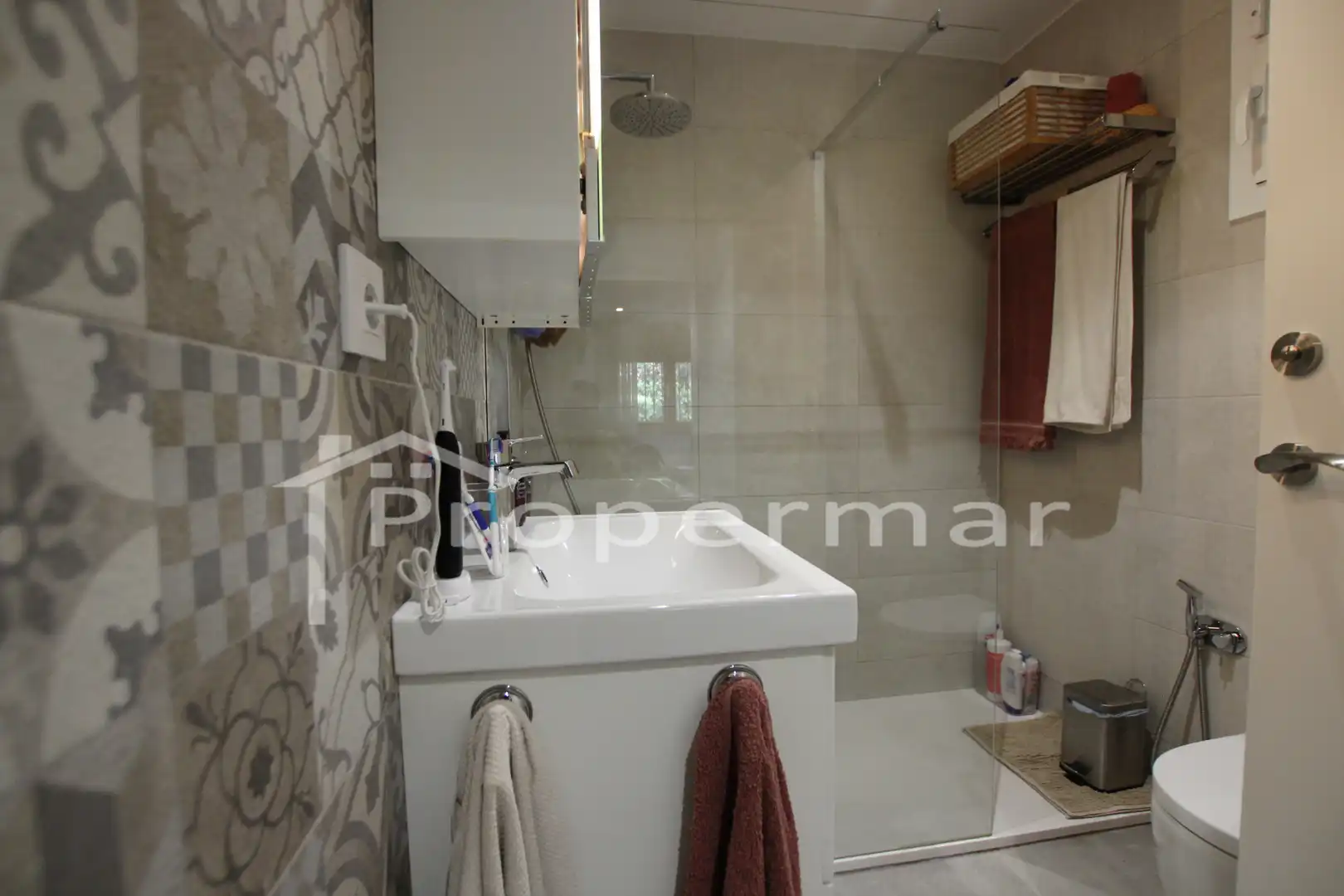 Bathroom of Ground floor for sale in Mataró  with Air Conditioner, Heating and Private garden