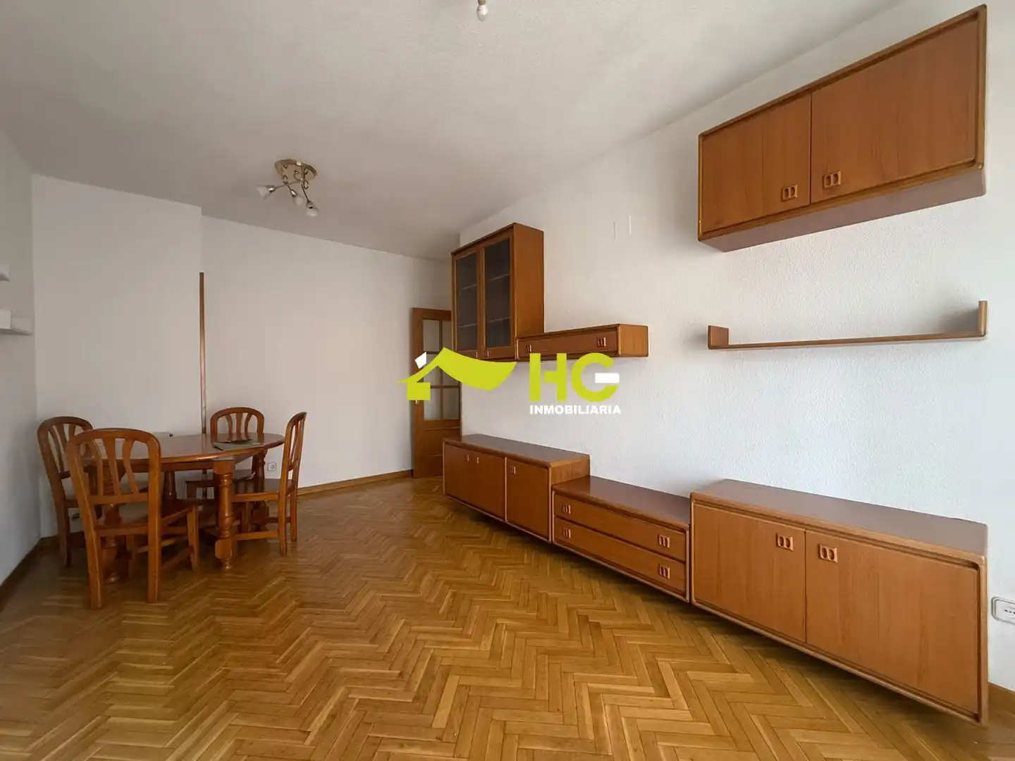 Sala d'estar de Pis de lloguer en Villaviciosa de Odón amb Calefacció