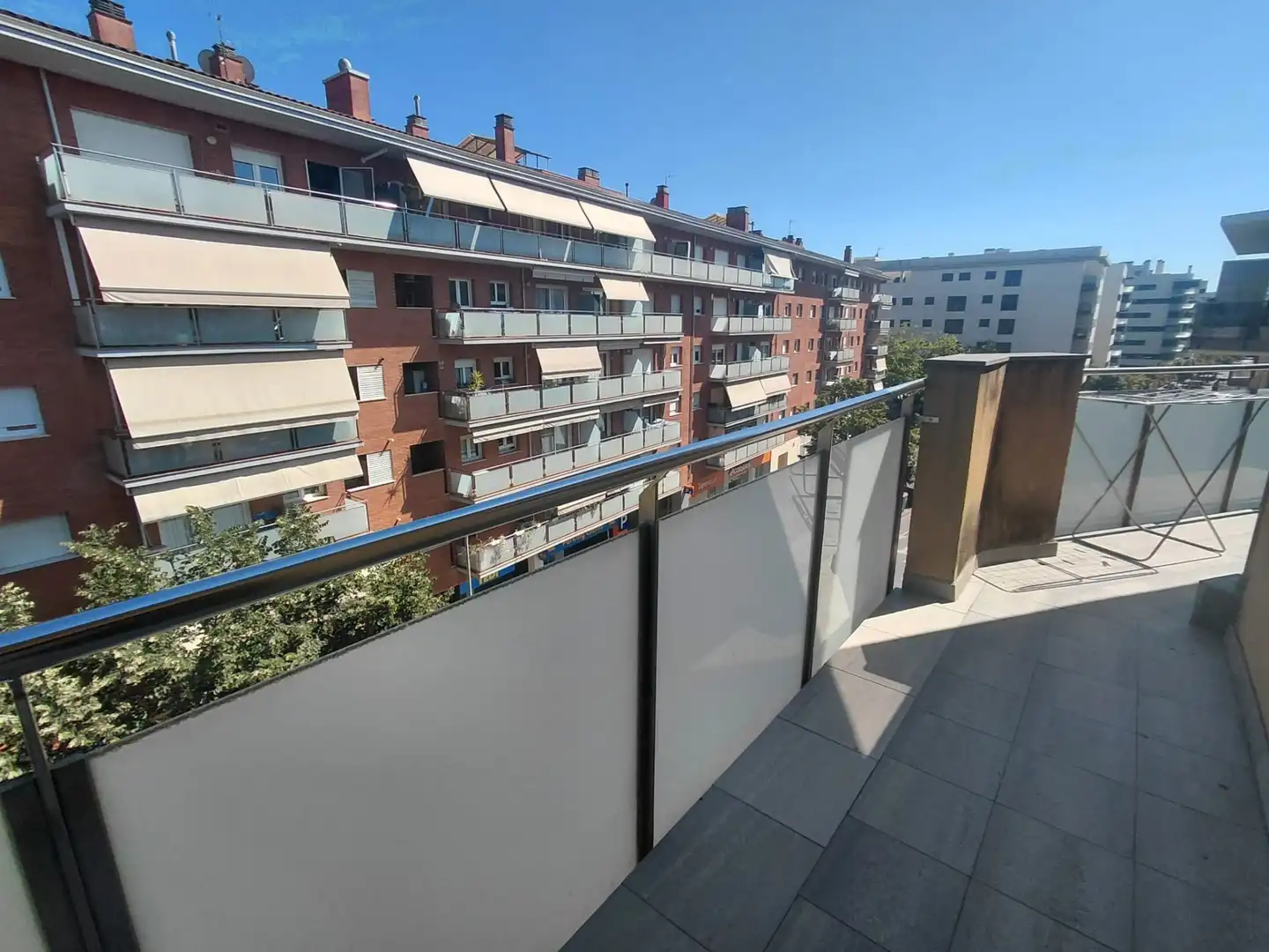 Terrassa de Pis de lloguer en Girona amb Aire condicionat, Calefacció i Balcó